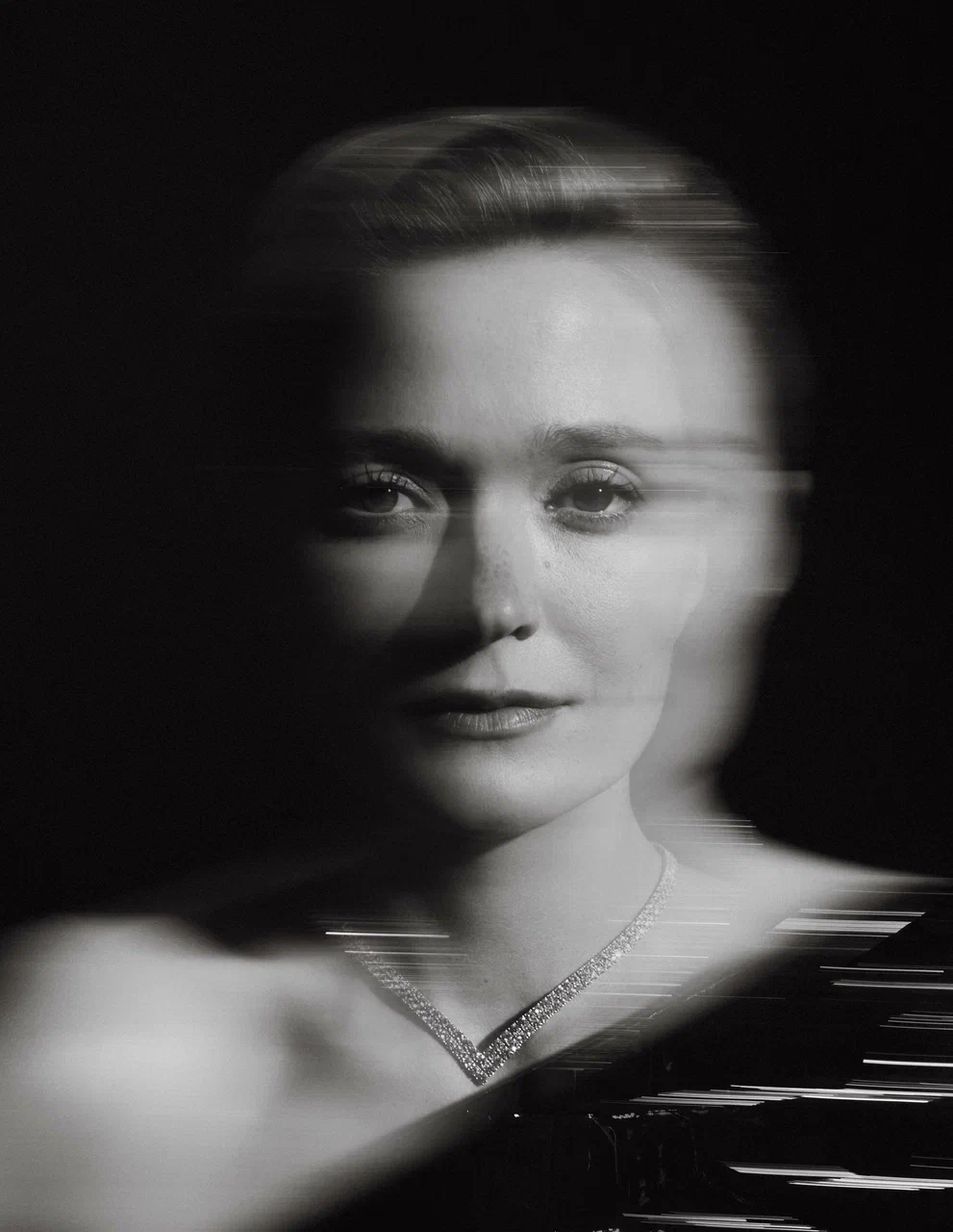 Фото проекта NADEZHDA MIKHALKOVA U MAGAZINE 2025